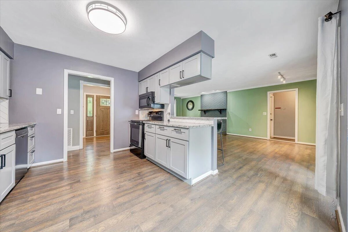 1233 Martha DR NW - Photo 23