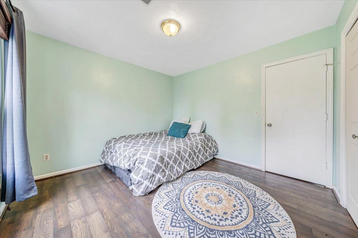 1233 Martha DR NW - Photo 32
