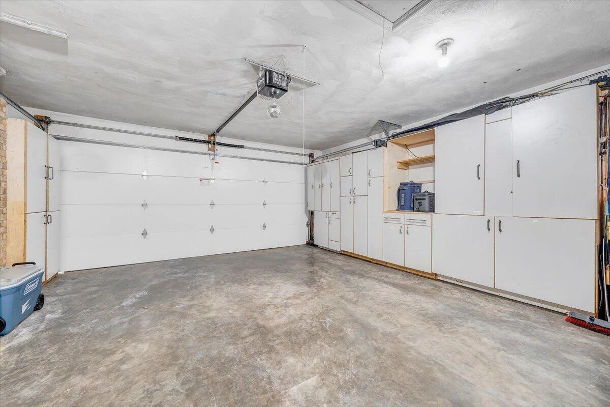 1233 Martha DR NW - Photo 43