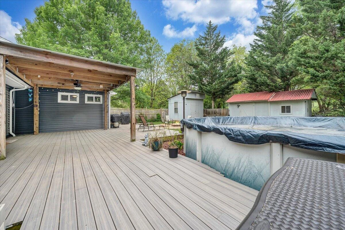 1233 Martha DR NW - Photo 46