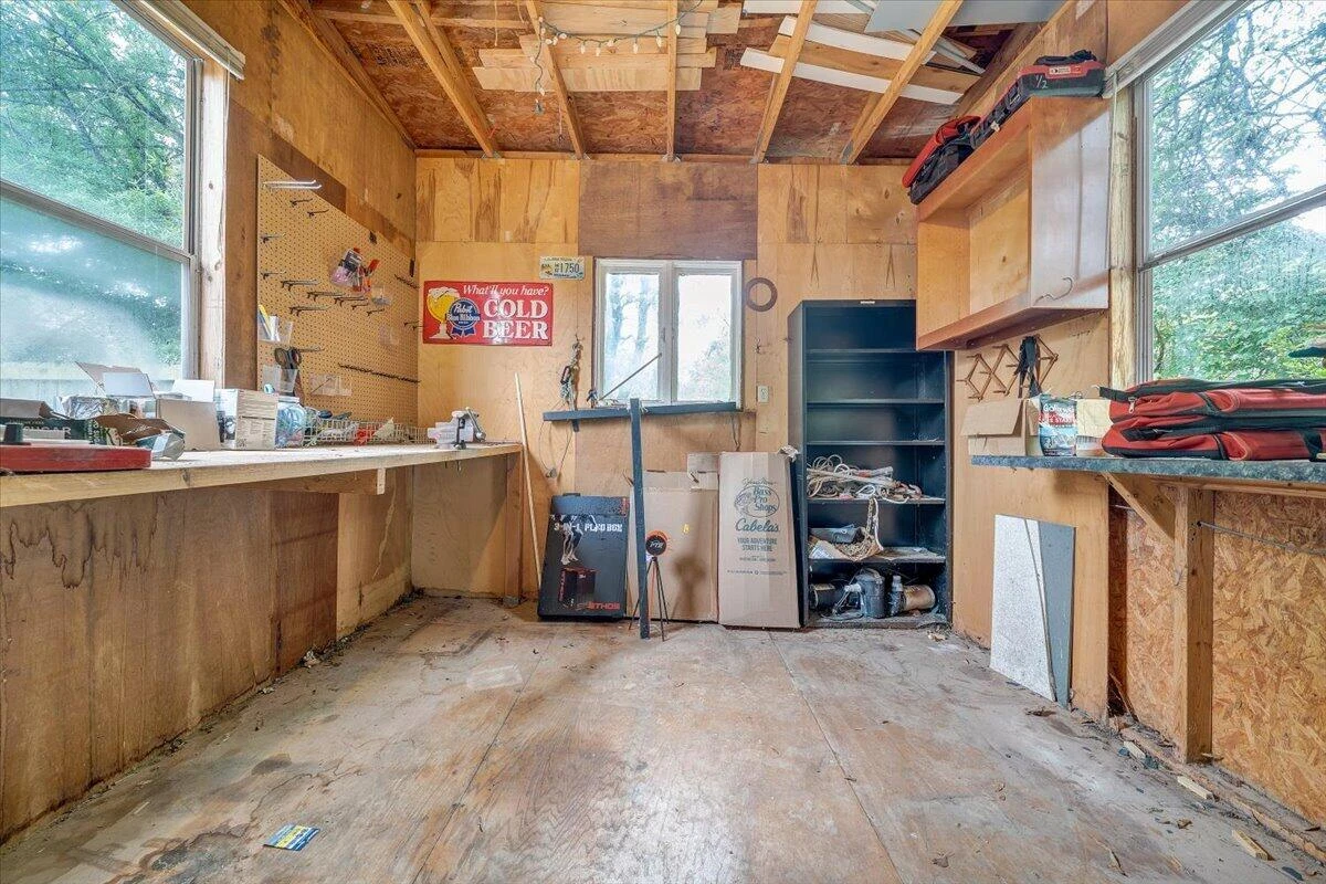 1233 Martha DR NW - Photo 52