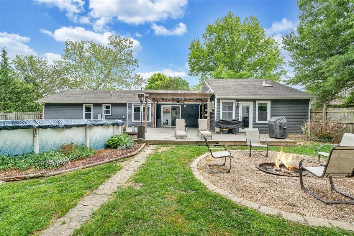 1233 Martha DR NW - Photo 57