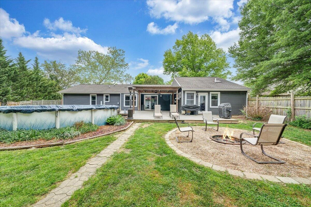 1233 Martha DR NW - Photo 58
