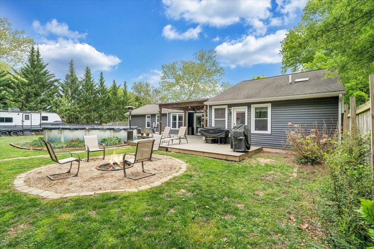 1233 Martha DR NW - Photo 59
