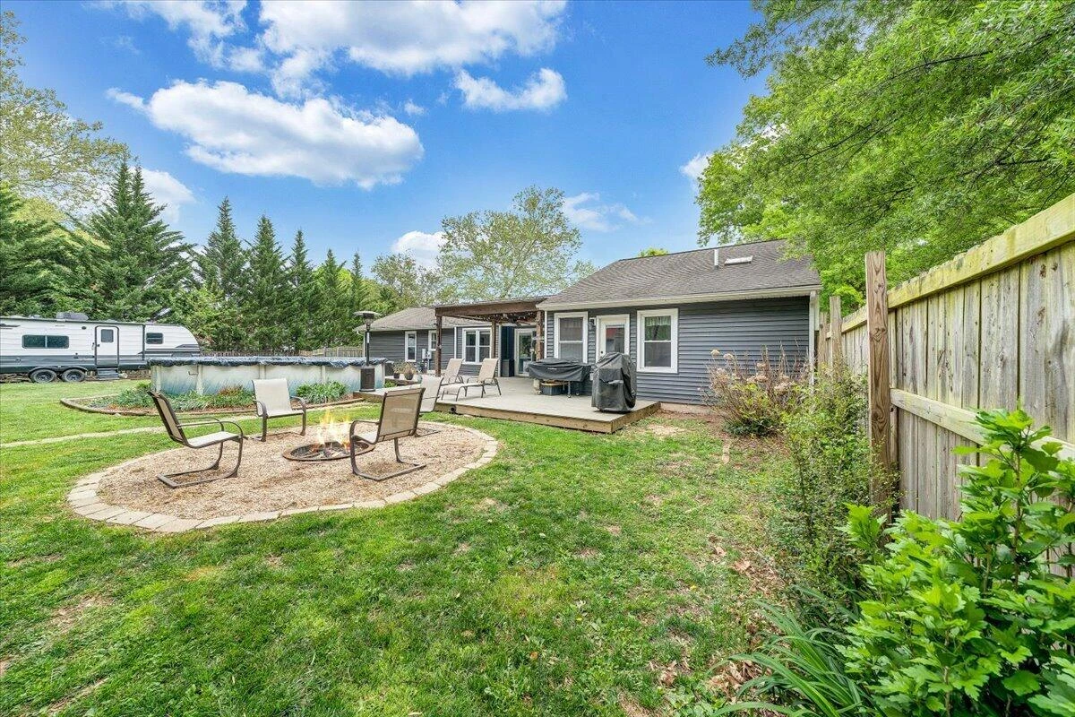 1233 Martha DR NW - Photo 60