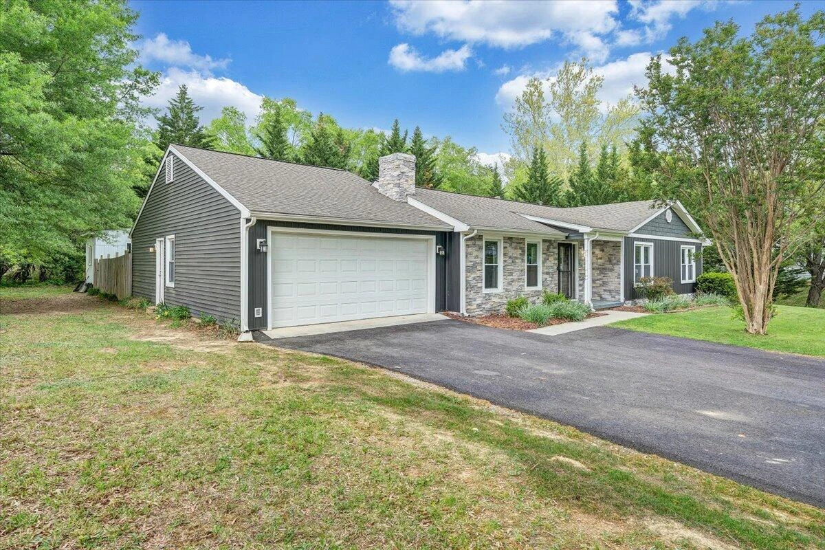 1233 Martha DR NW - Photo 61