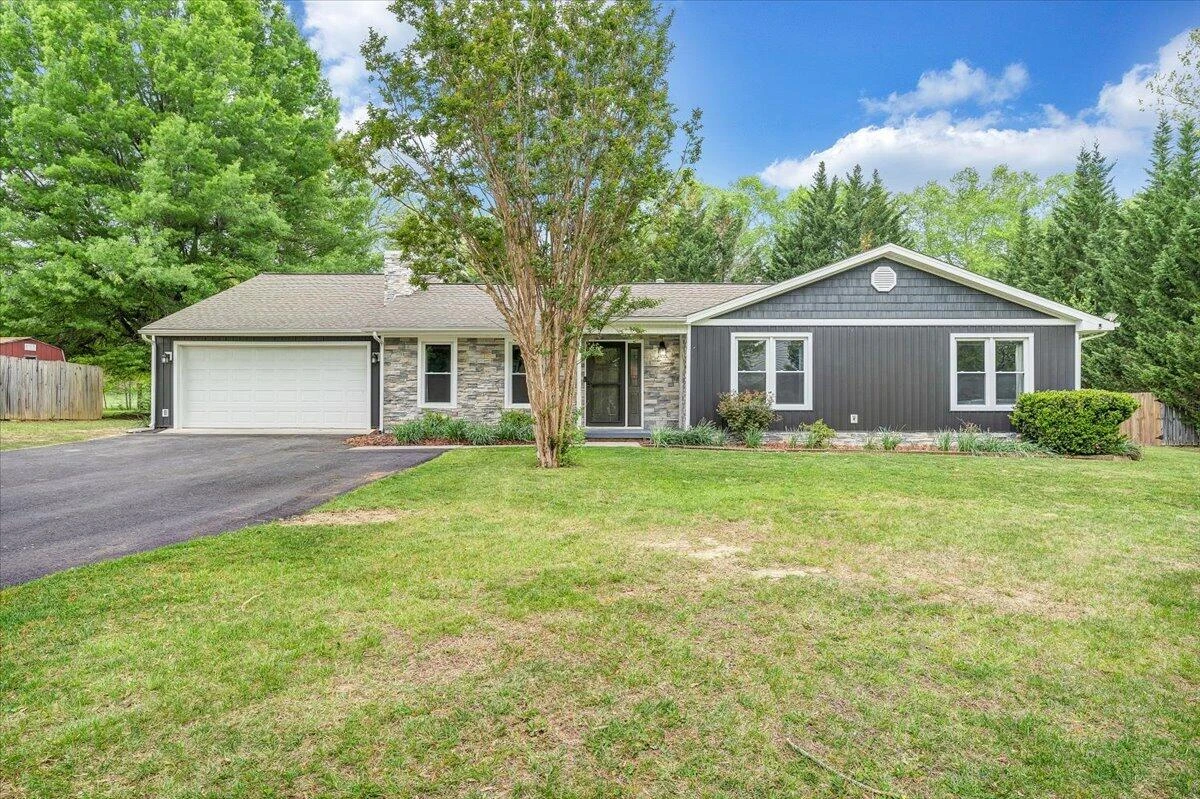 1233 Martha DR NW - Photo 63