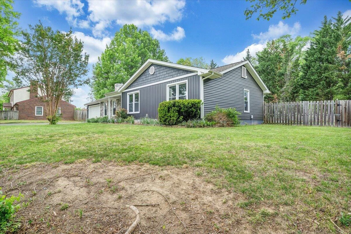 1233 Martha DR NW - Photo 66