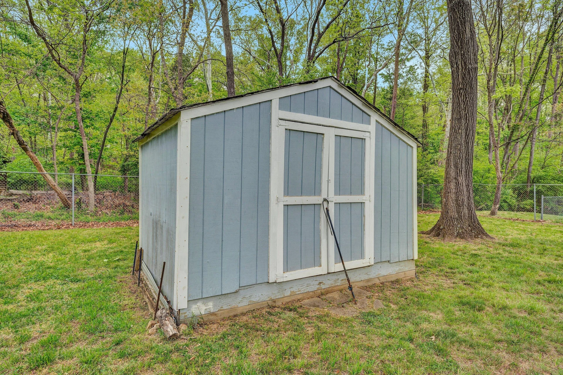 124 Stratford DR - Photo 30