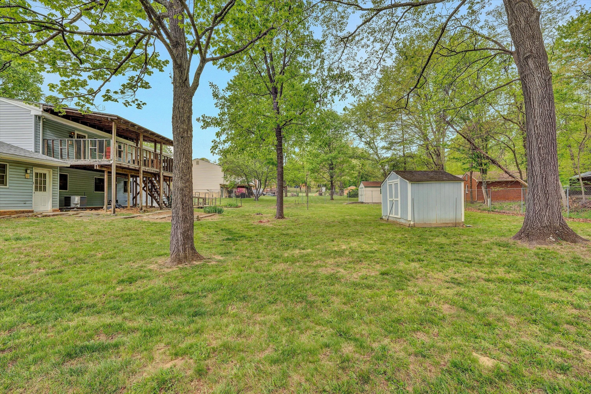 124 Stratford DR - Photo 31