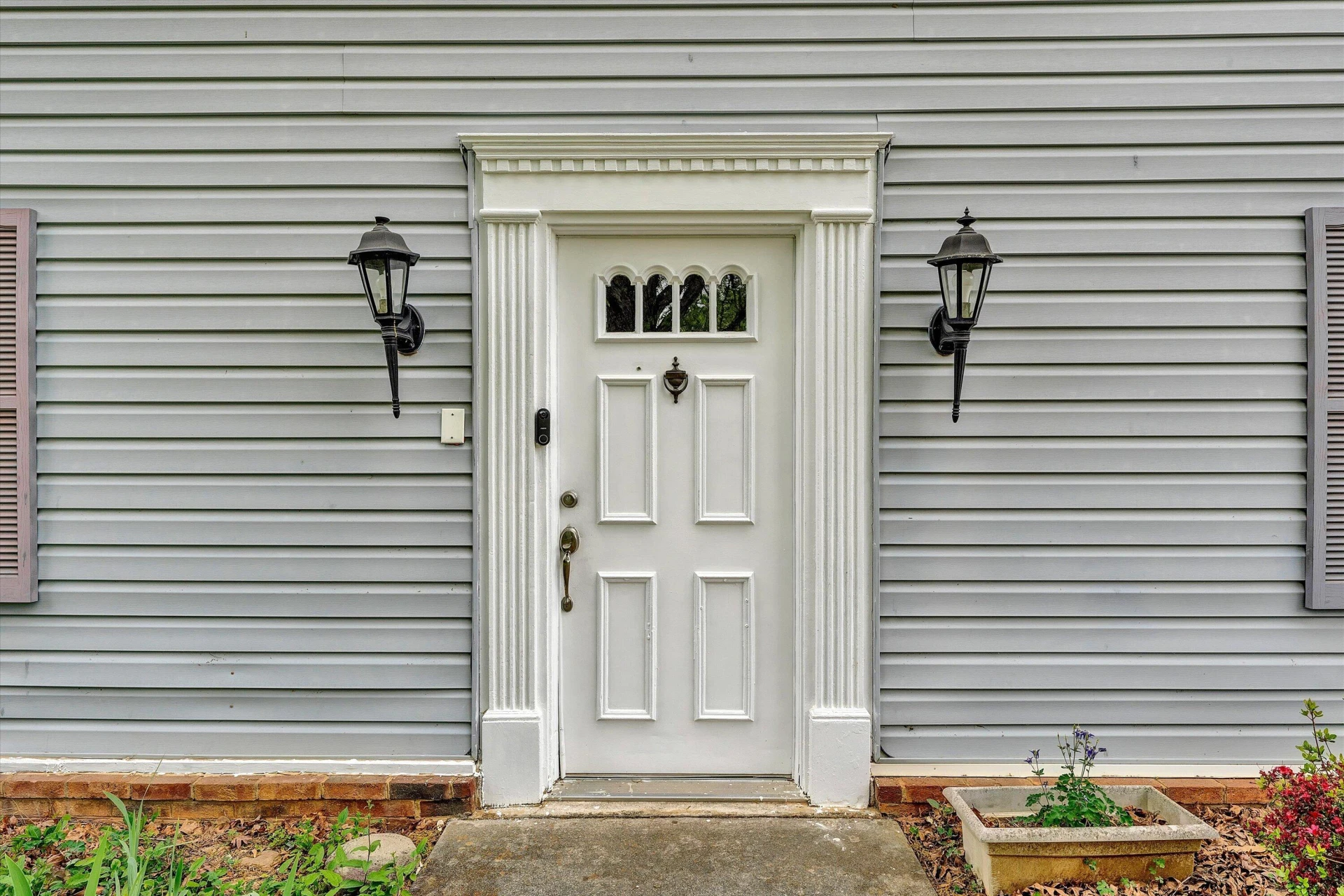 124 Stratford DR - Photo 4