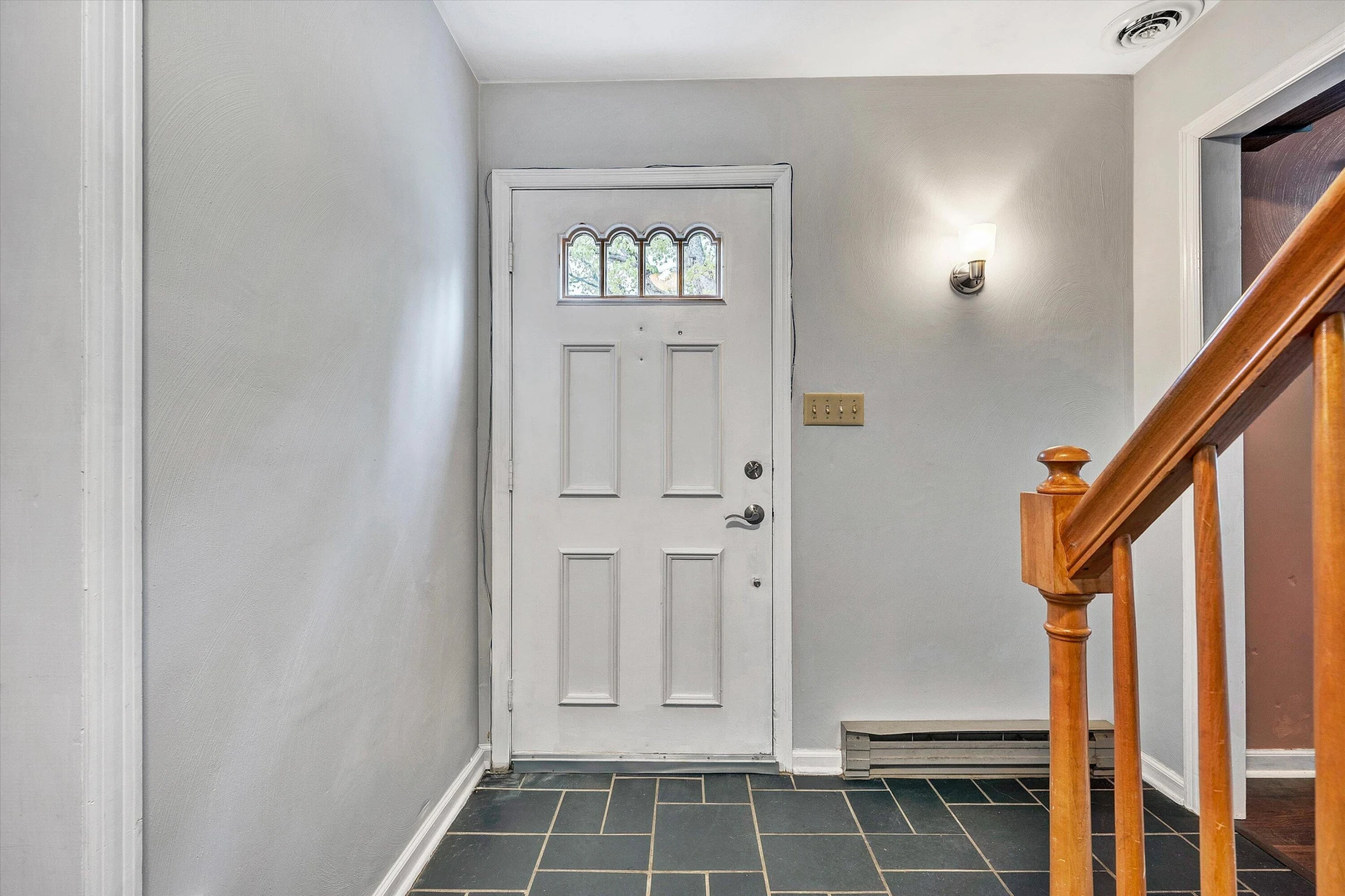 124 Stratford DR - Photo 5