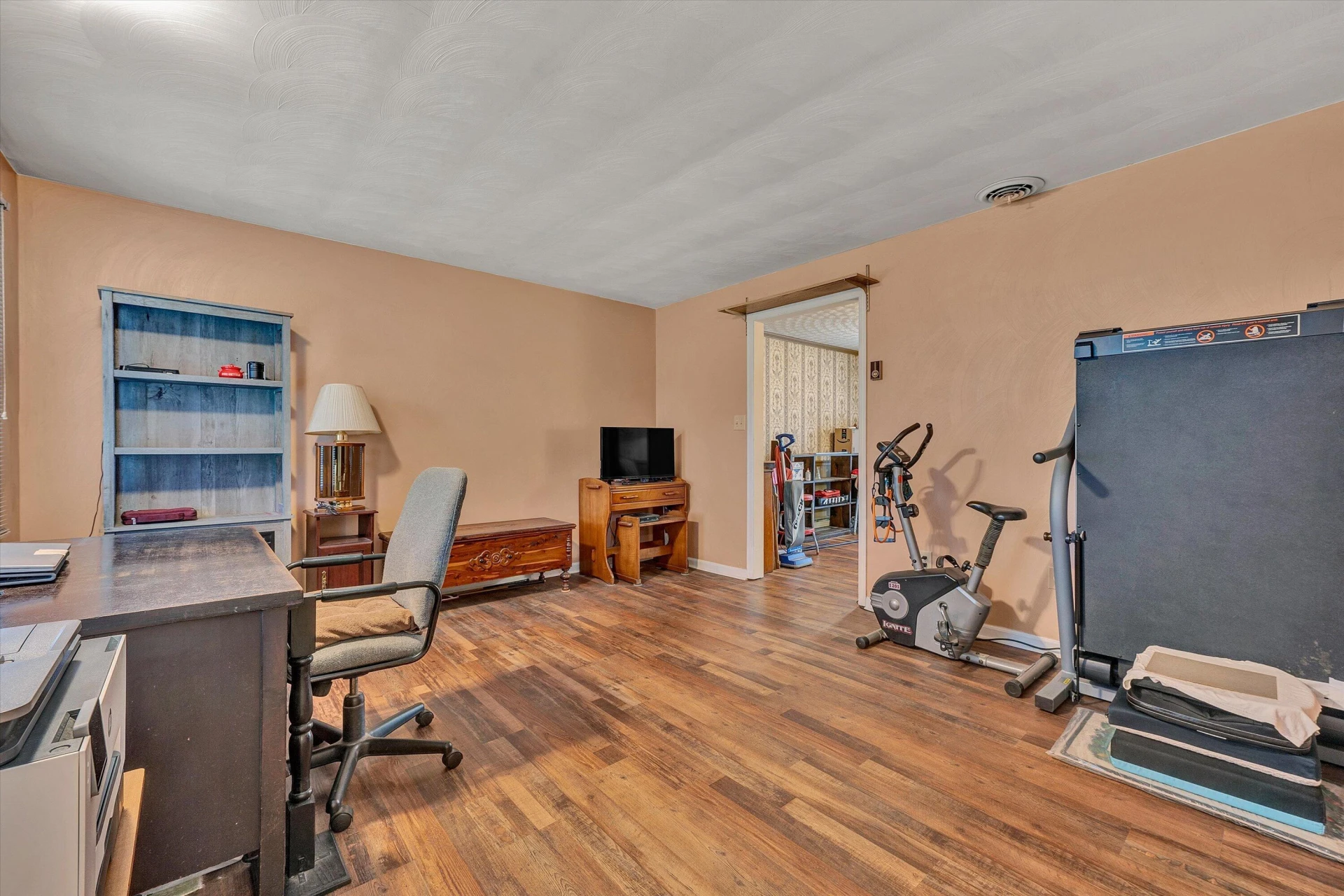 124 Stratford DR - Photo 6