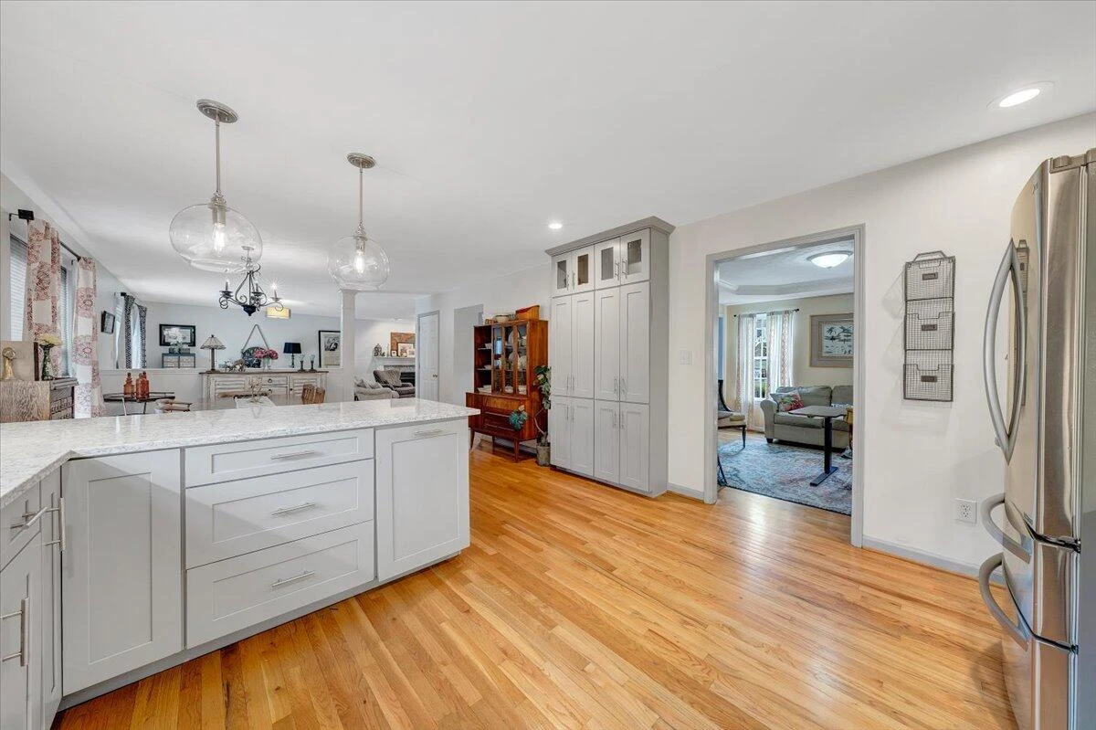 735 Ridgecrest LN - Photo 10
