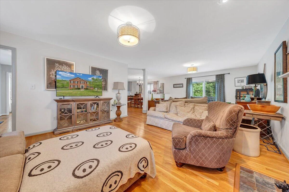 735 Ridgecrest LN - Photo 13