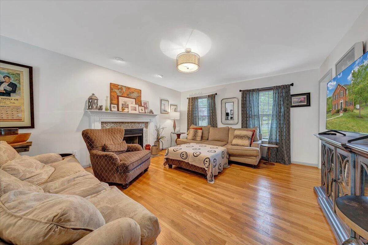 735 Ridgecrest LN - Photo 14