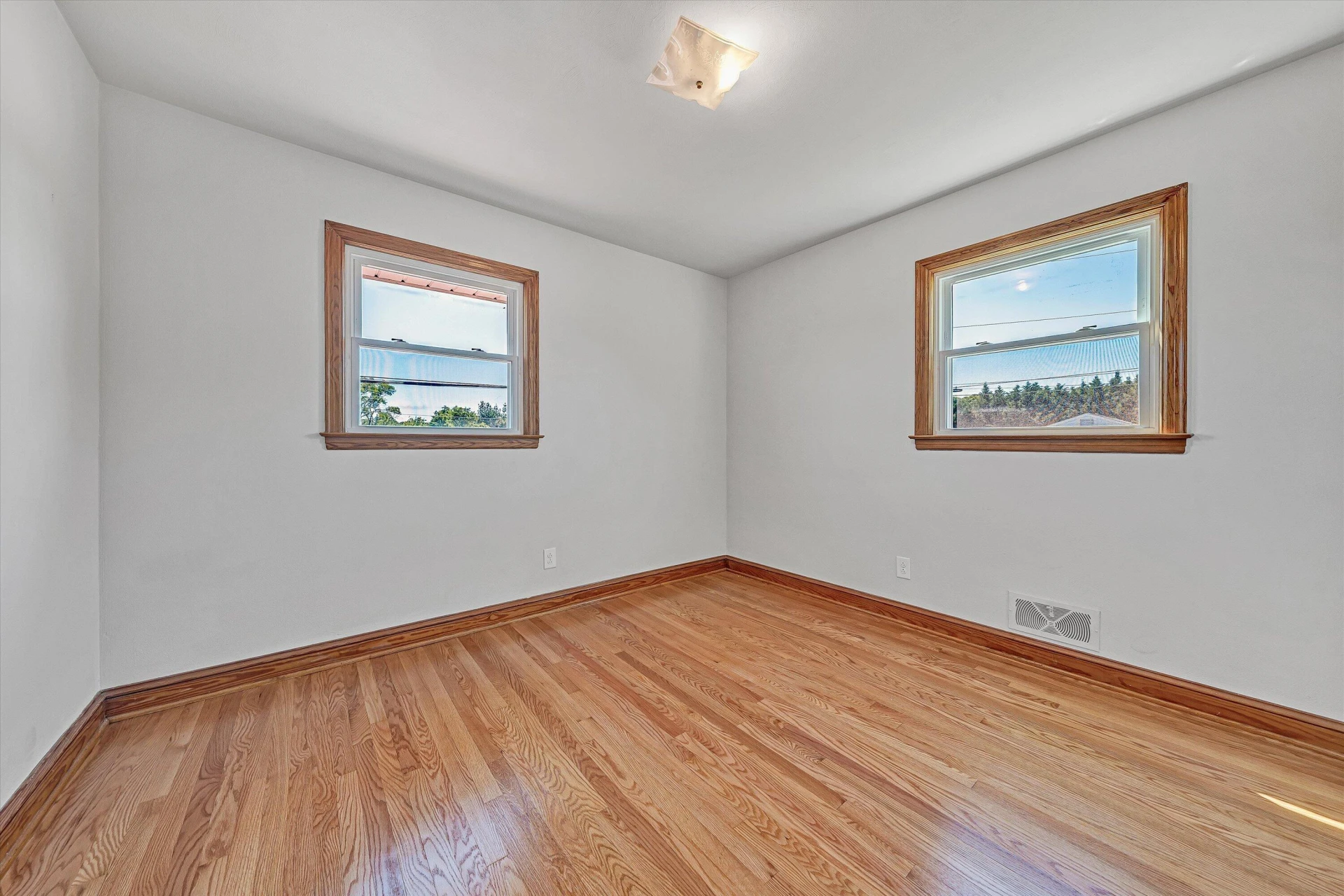 1771 Glendon RD - Photo 16