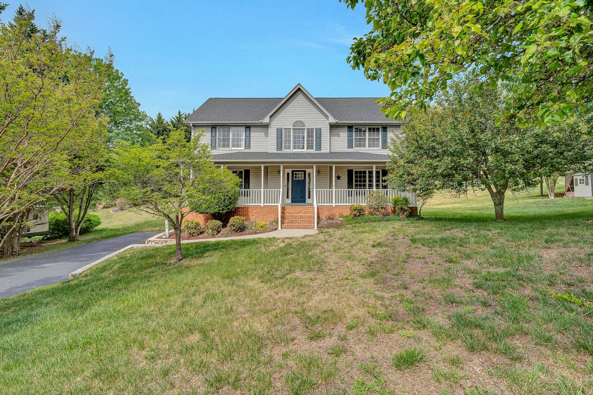 175 Wellington LN