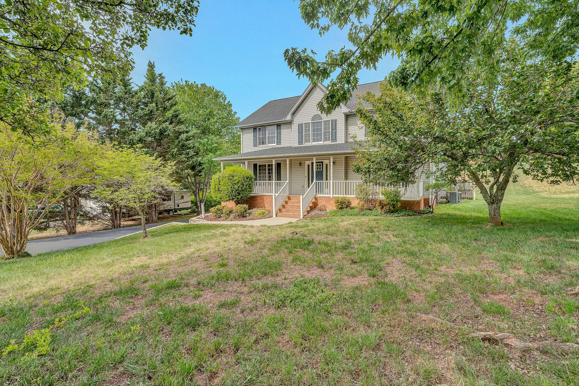 175 Wellington LN - Photo 2