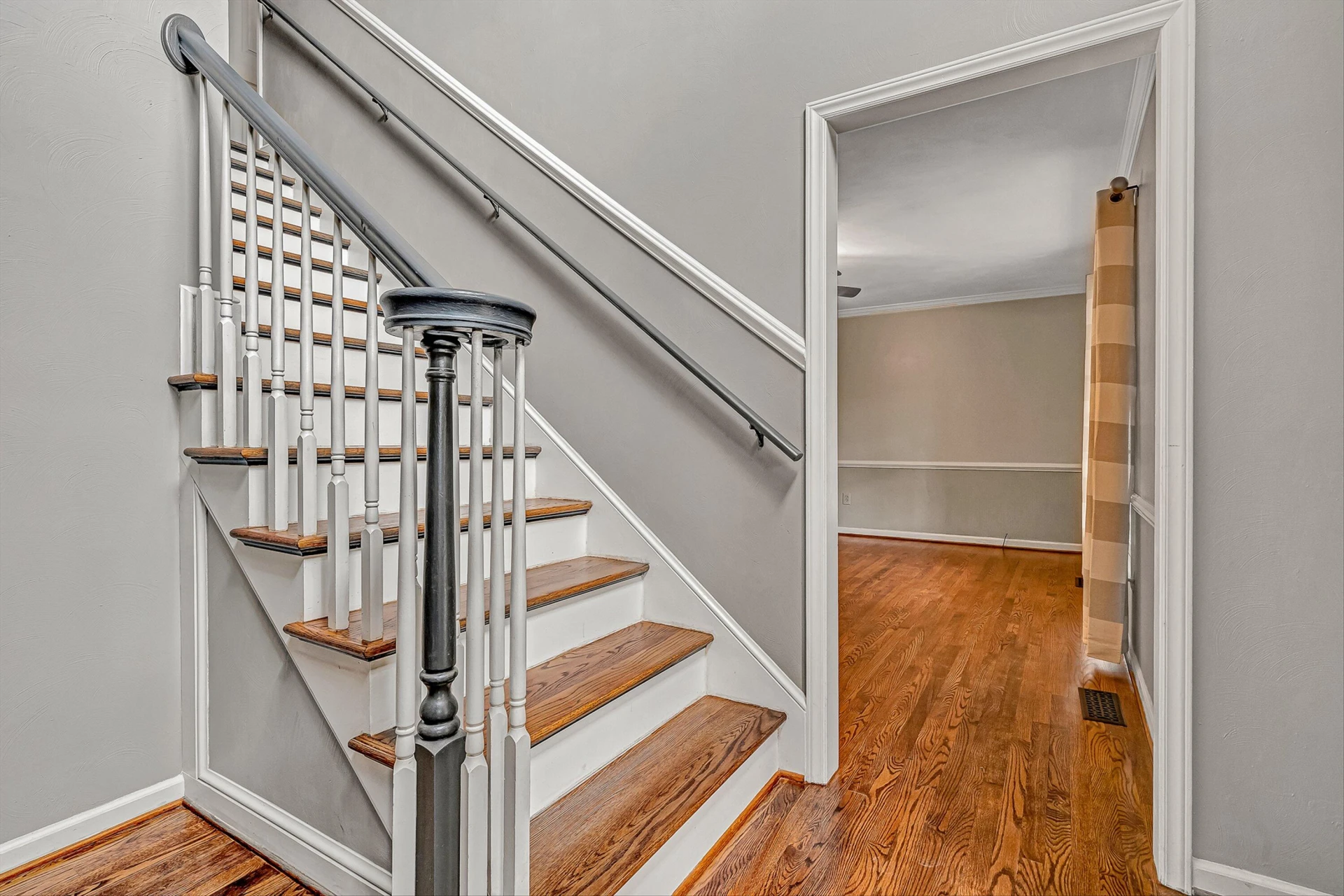 175 Wellington LN - Photo 5