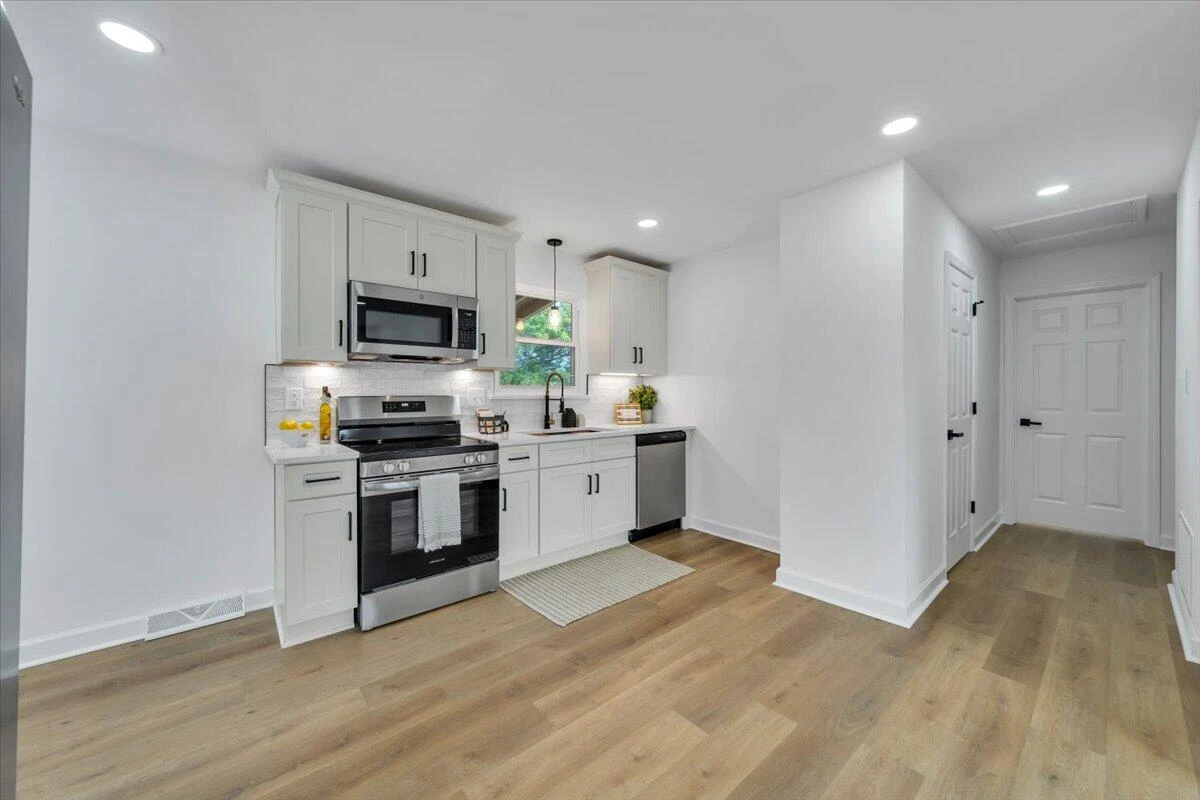 2117 Bailey AVE - Photo 8
