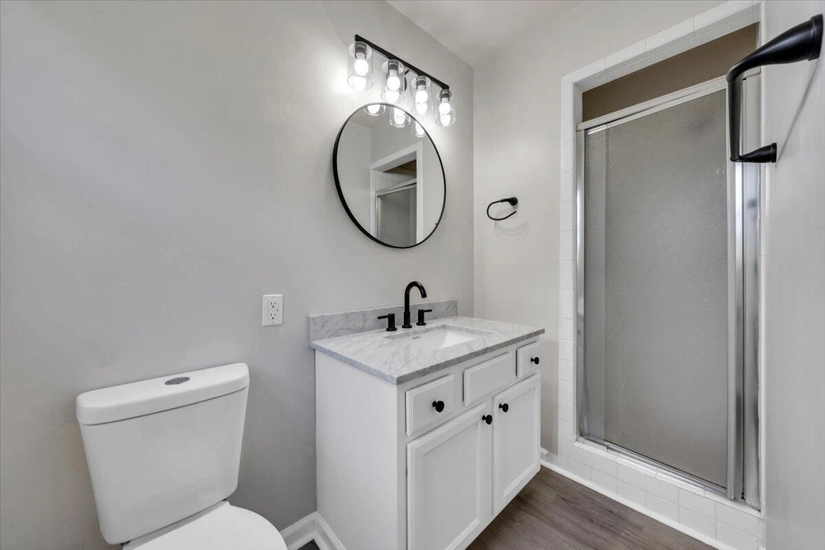 1039 Almond DR - Photo 21