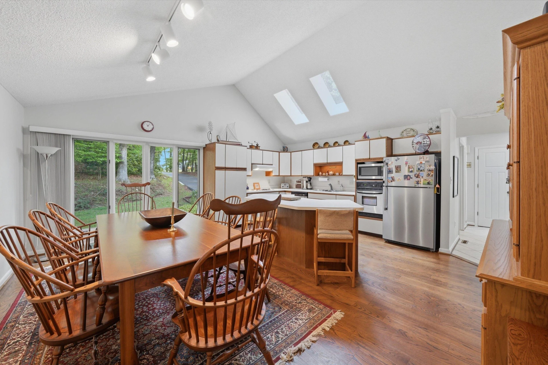 214 Twin Chimneys DR - Photo 10