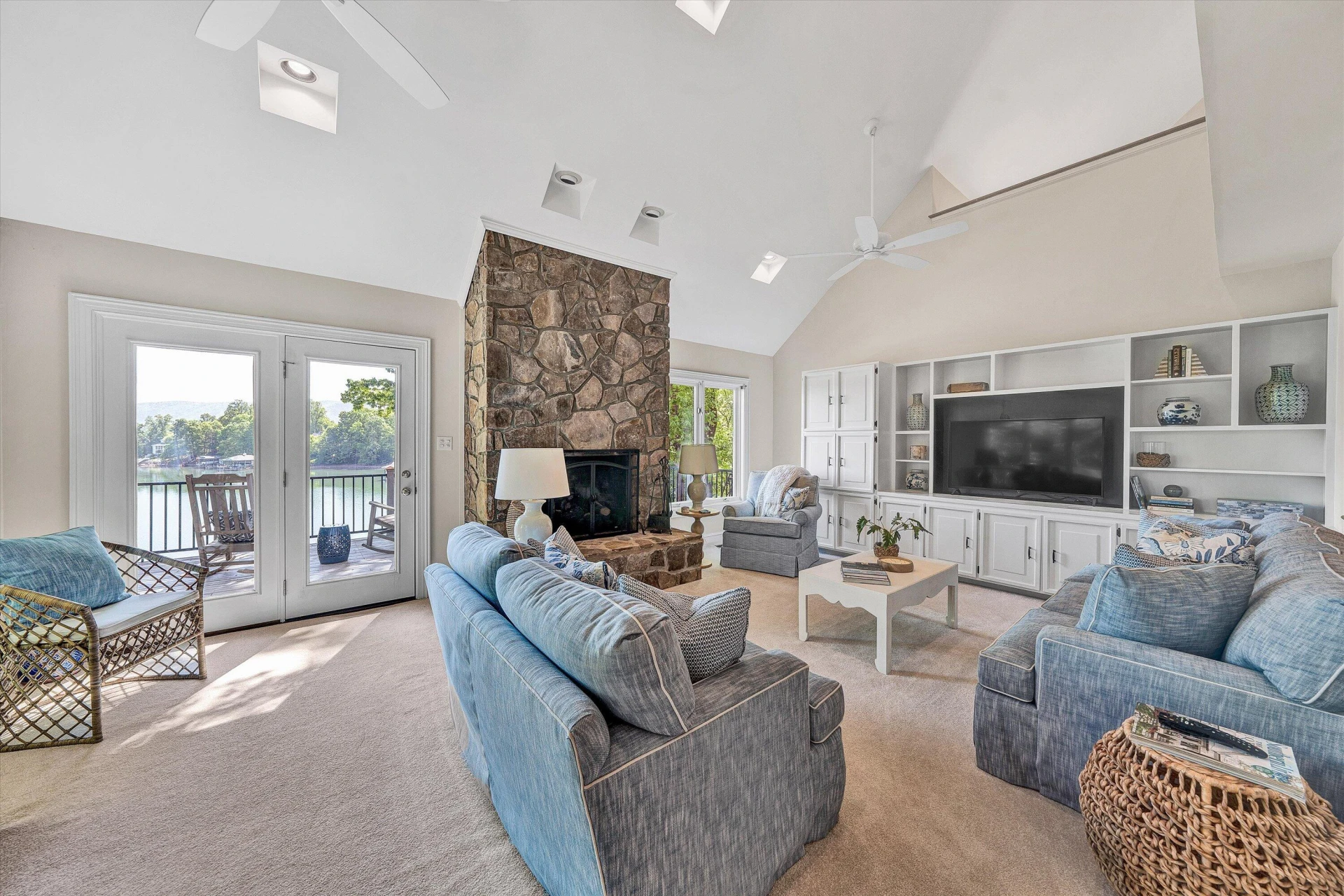25 Findlay CIR - Photo 18
