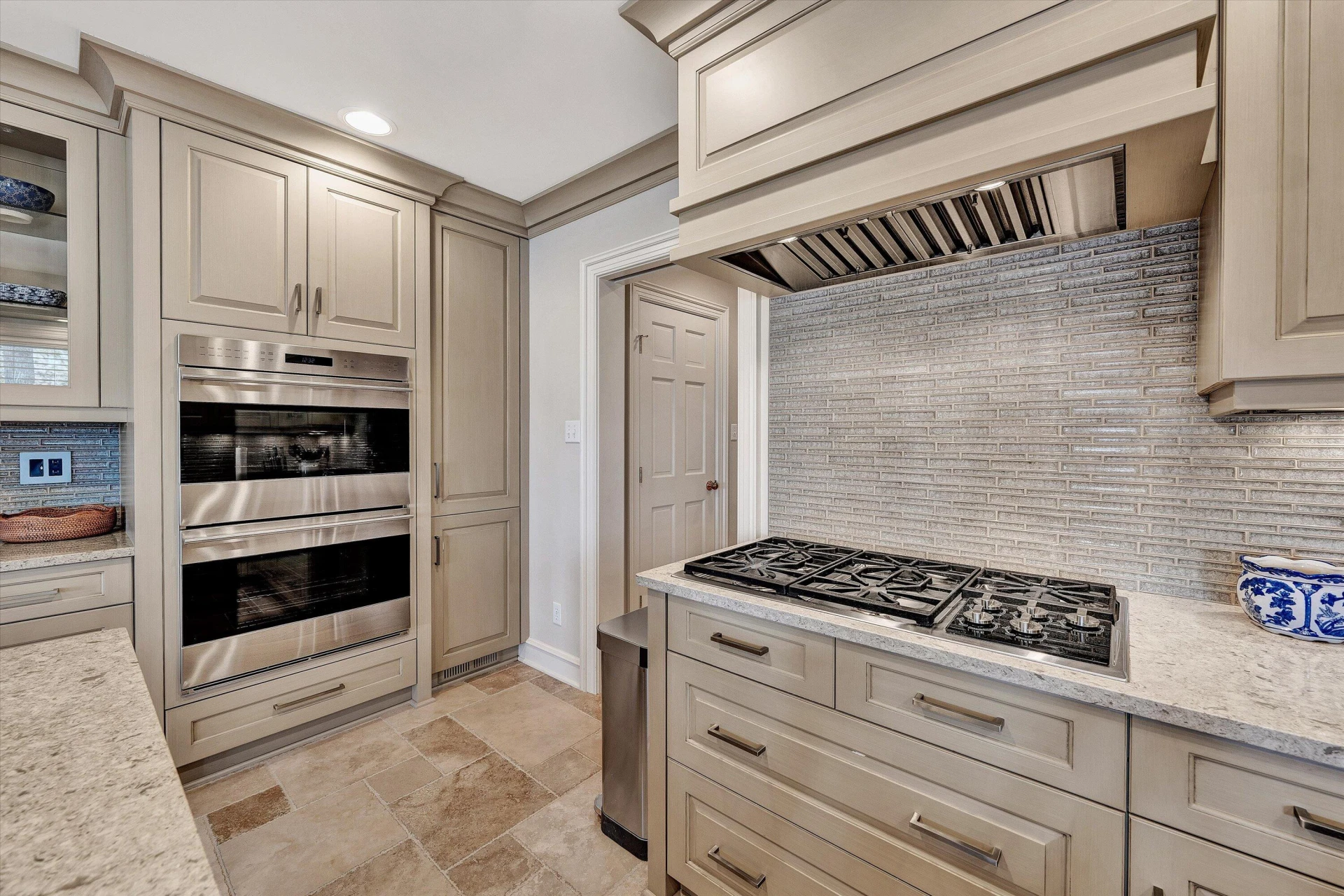 25 Findlay CIR - Photo 23