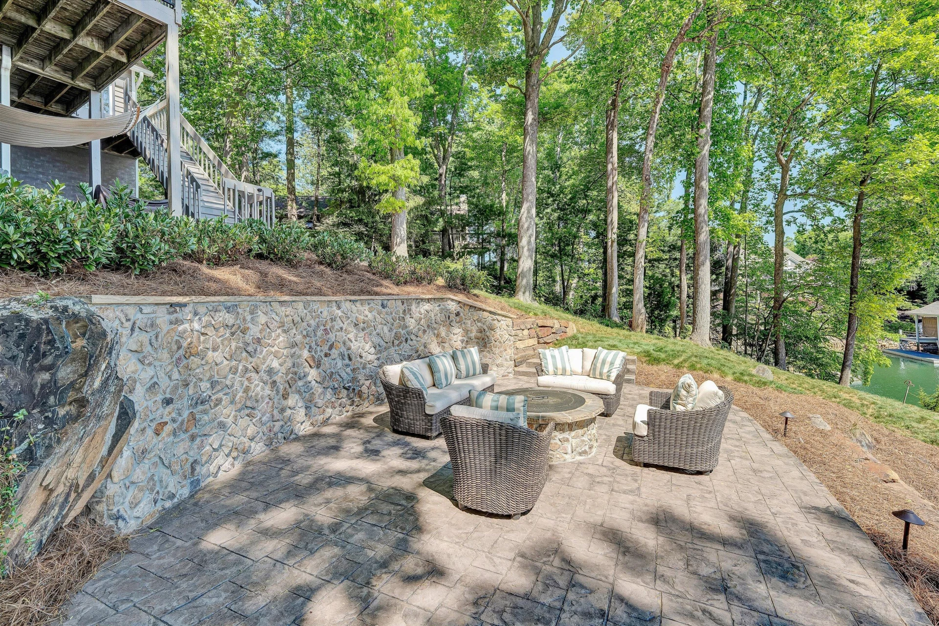 25 Findlay CIR - Photo 76