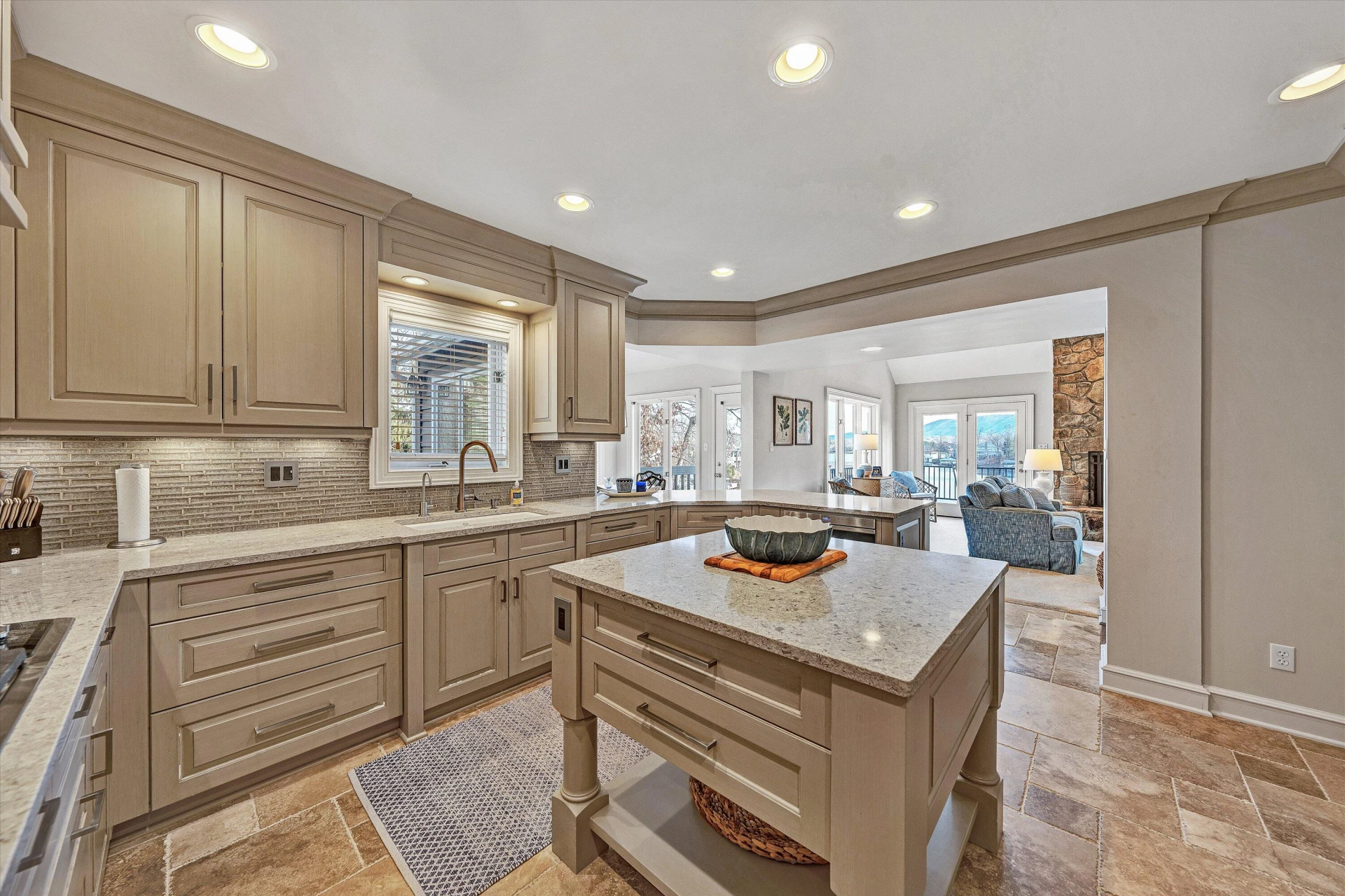 25 Findlay CIR - Photo 92