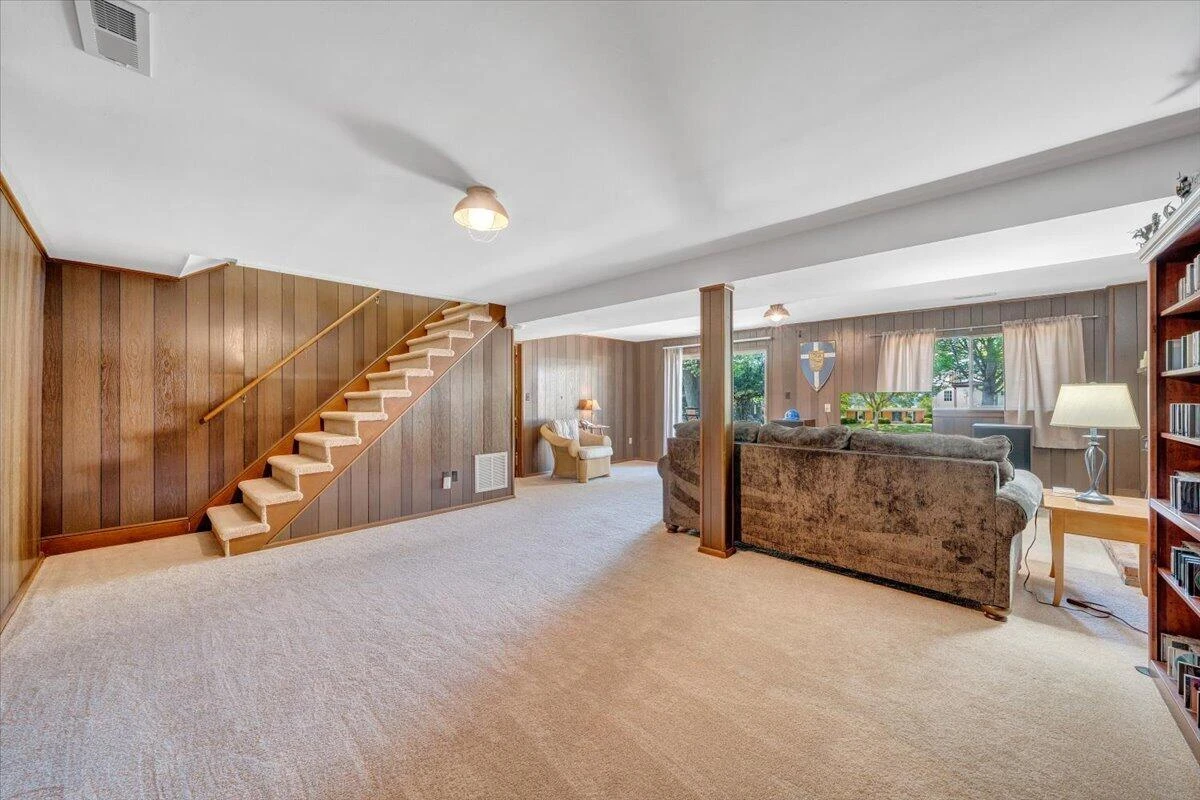 3958 Thames DR - Photo 24