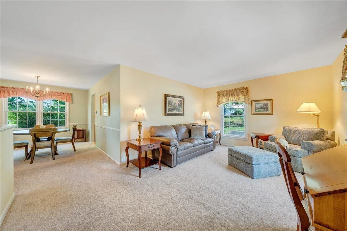 3958 Thames DR - Photo 3