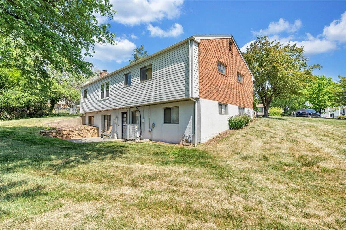 3958 Thames DR - Photo 37