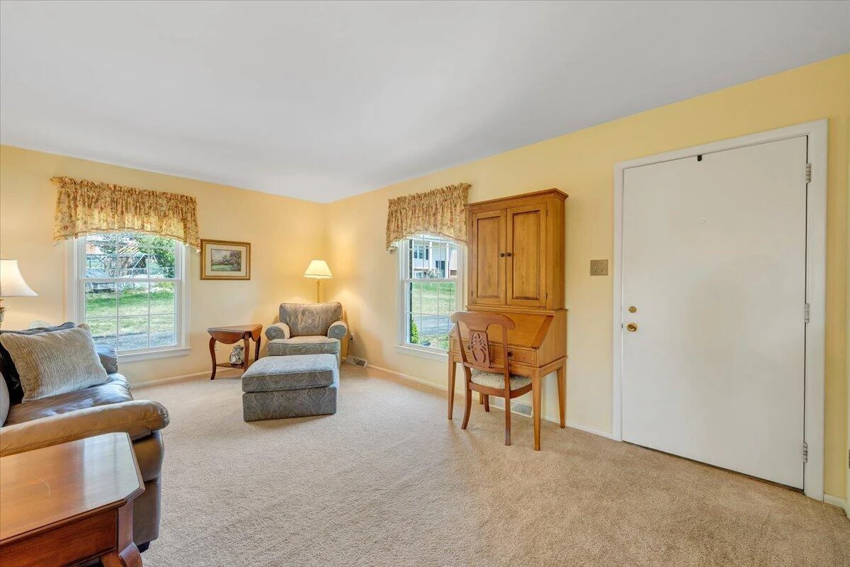 3958 Thames DR - Photo 5