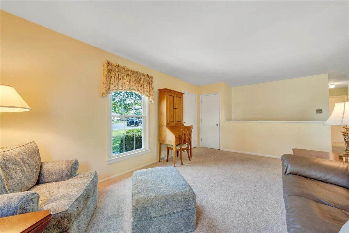 3958 Thames DR - Photo 6