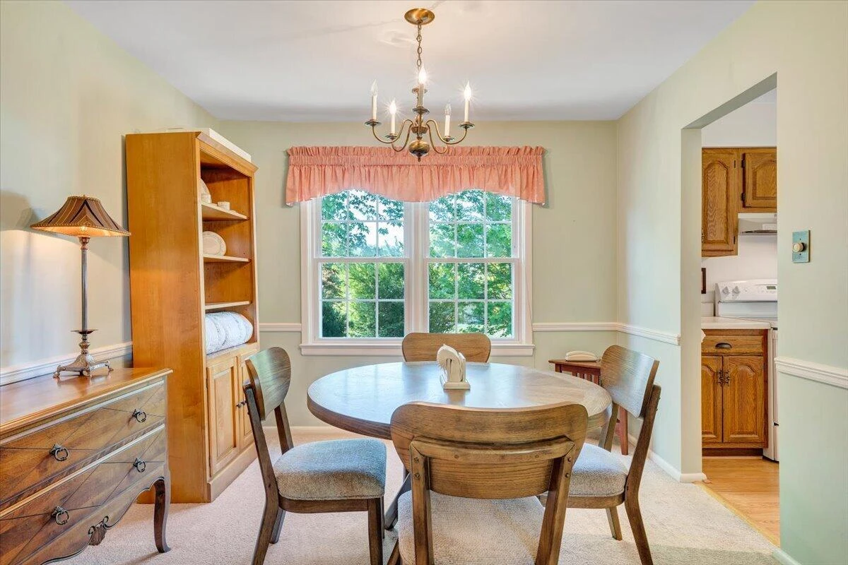 3958 Thames DR - Photo 8