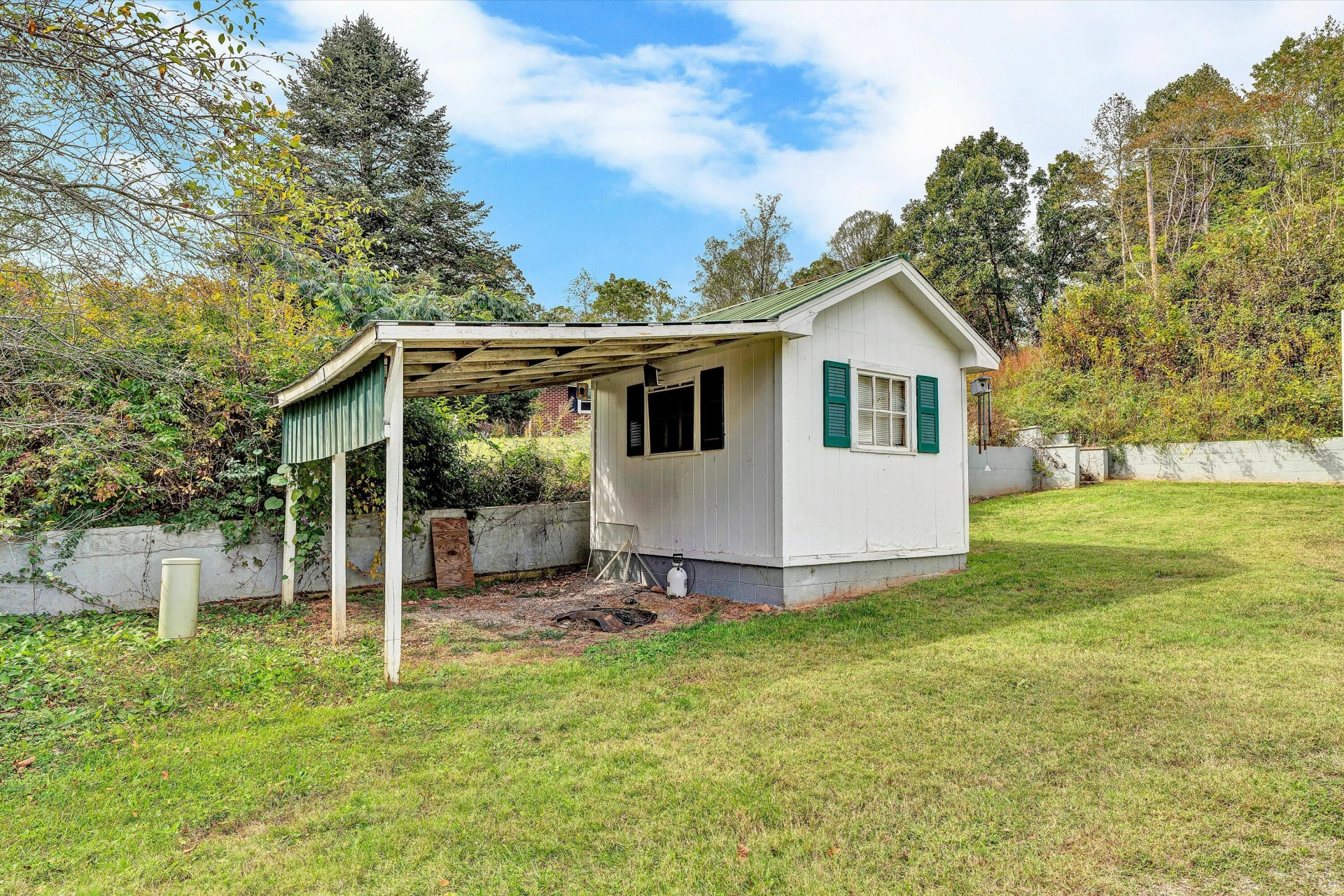3145 DOE RUN RD - Photo 2