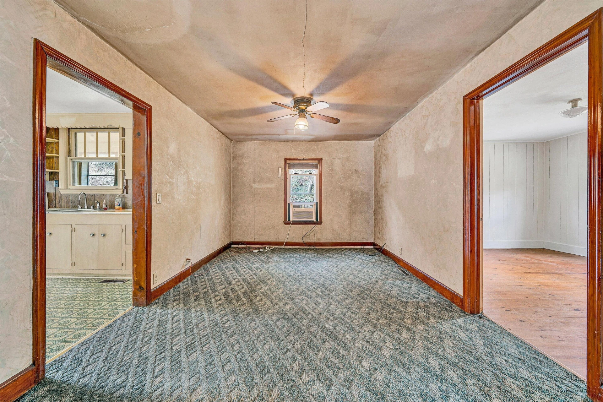 3145 DOE RUN RD - Photo 5