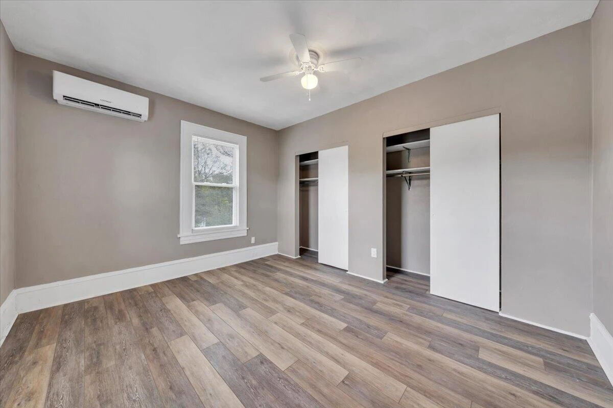 2415 Overlook RD NE - Photo 22