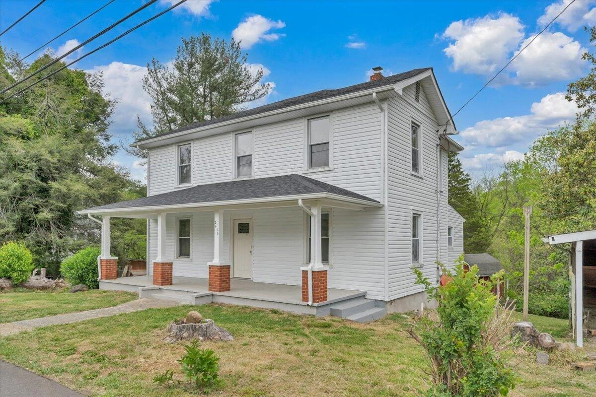 2415 Overlook RD NE - Photo 27