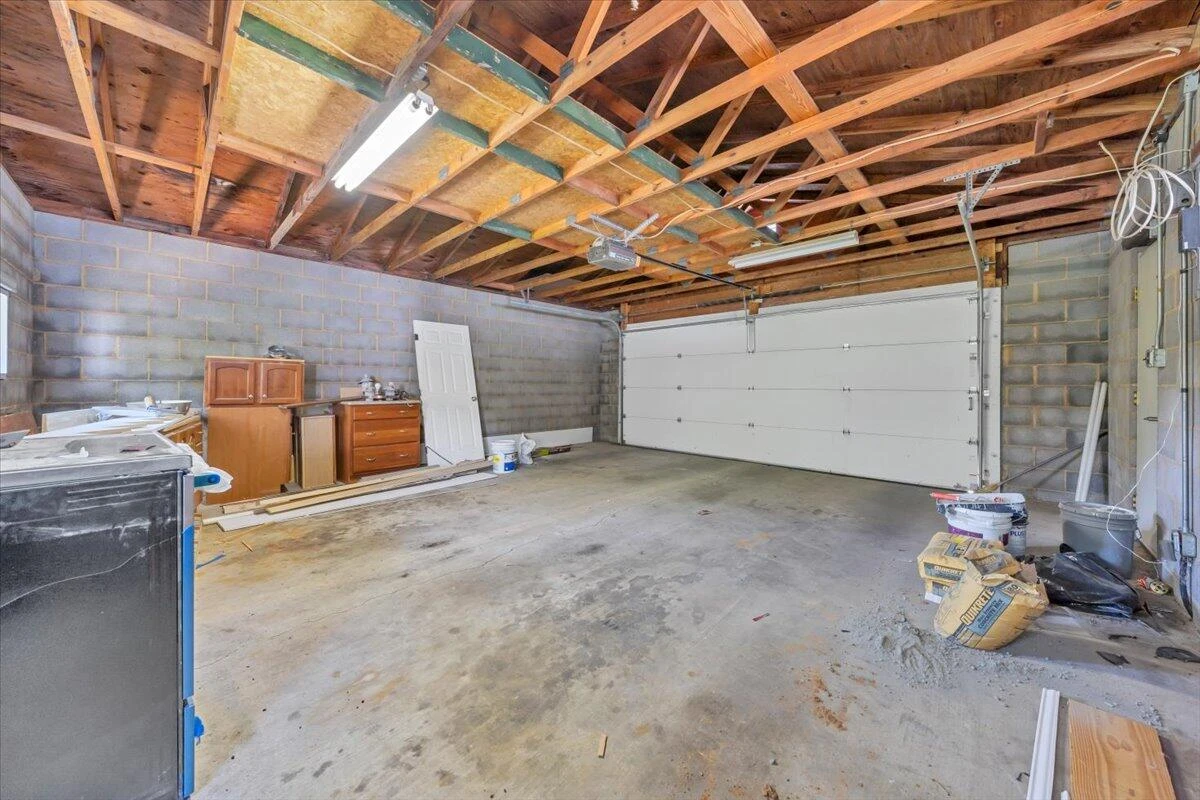 2415 Overlook RD NE - Photo 31