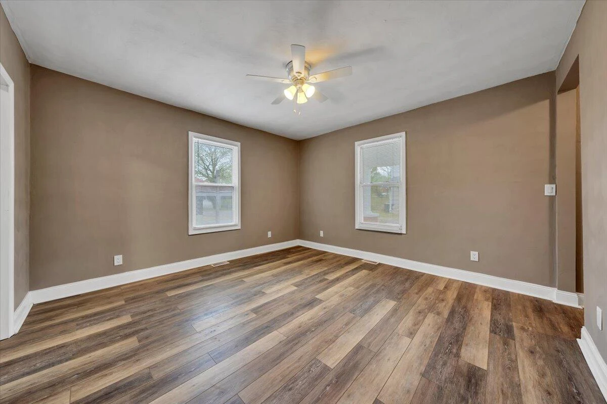 2415 Overlook RD NE - Photo 5