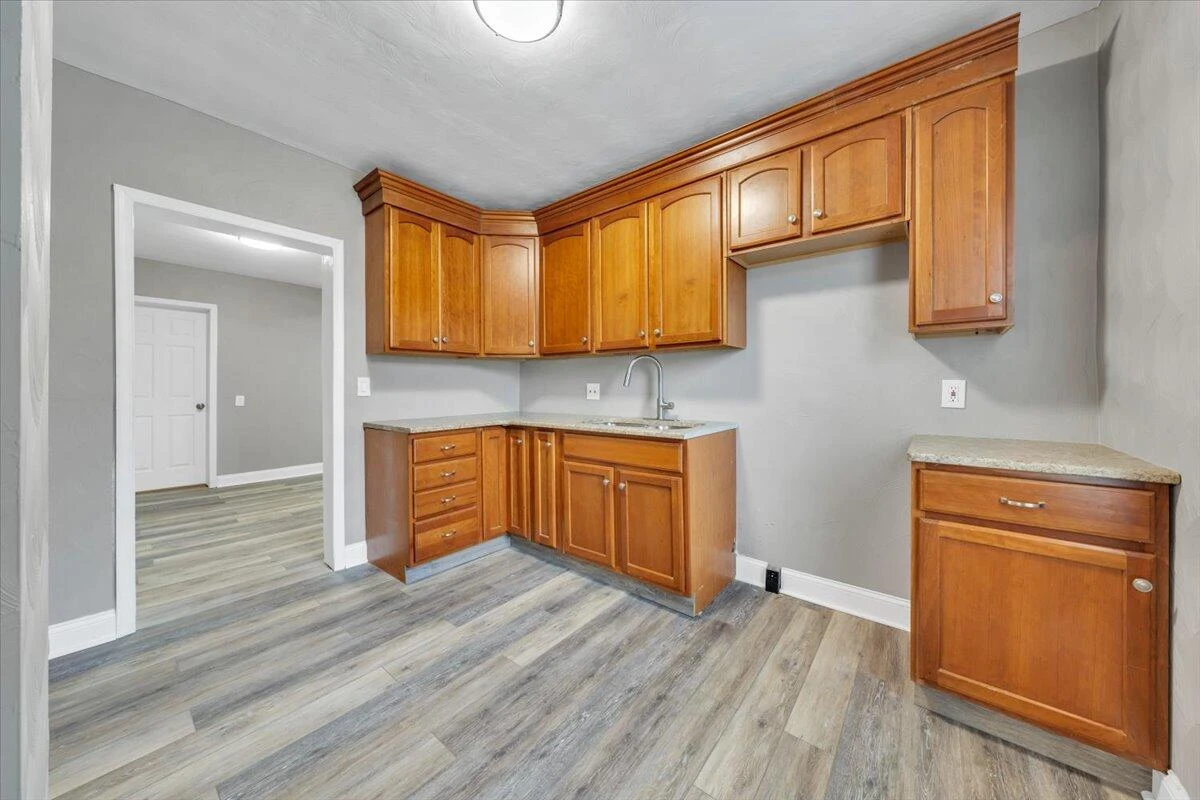2415 Overlook RD NE - Photo 6