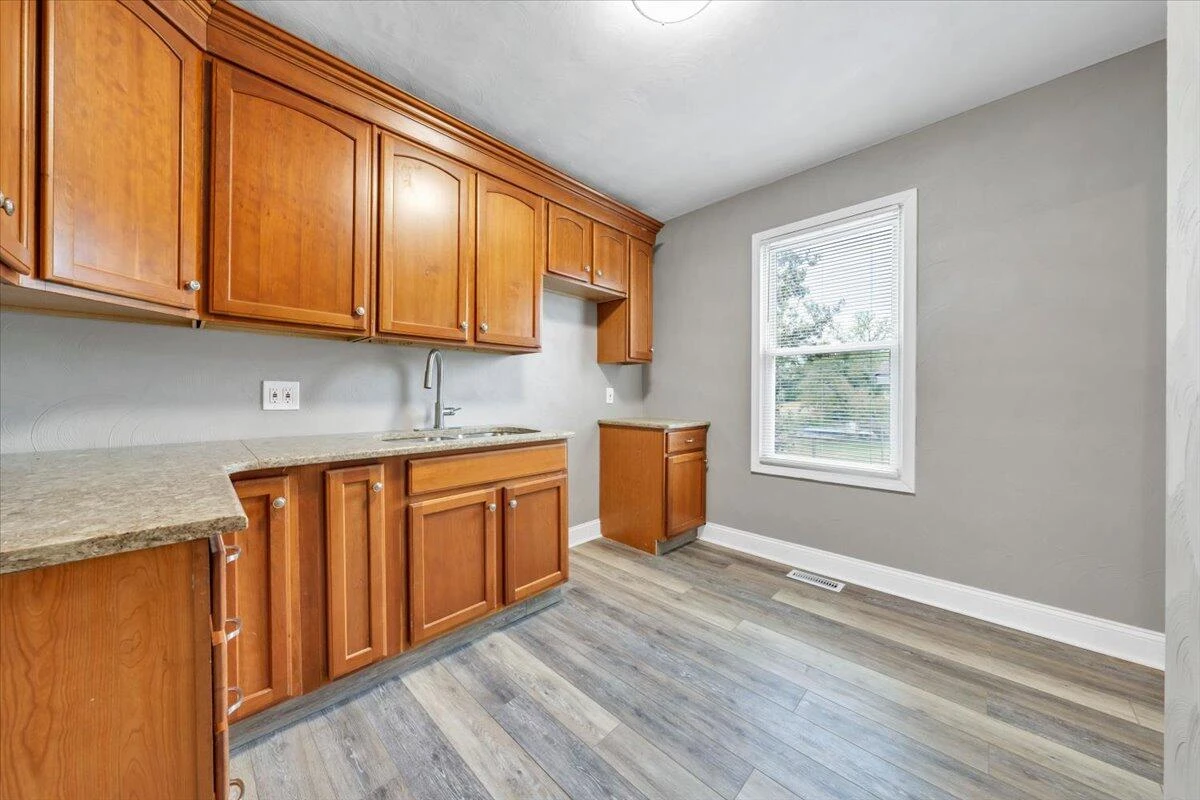 2415 Overlook RD NE - Photo 7