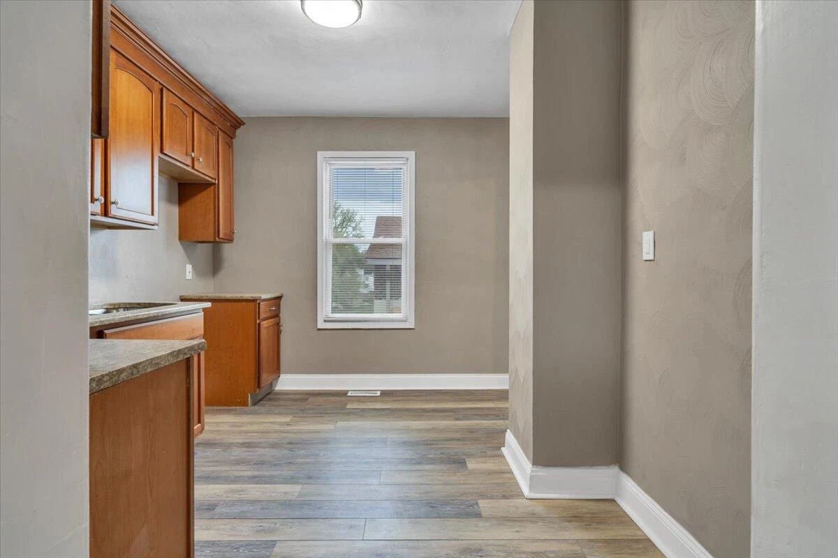 2415 Overlook RD NE - Photo 8