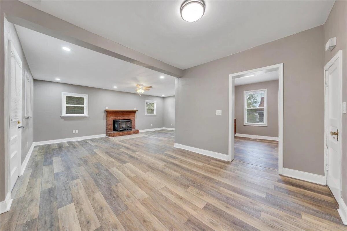 2415 Overlook RD NE - Photo 9