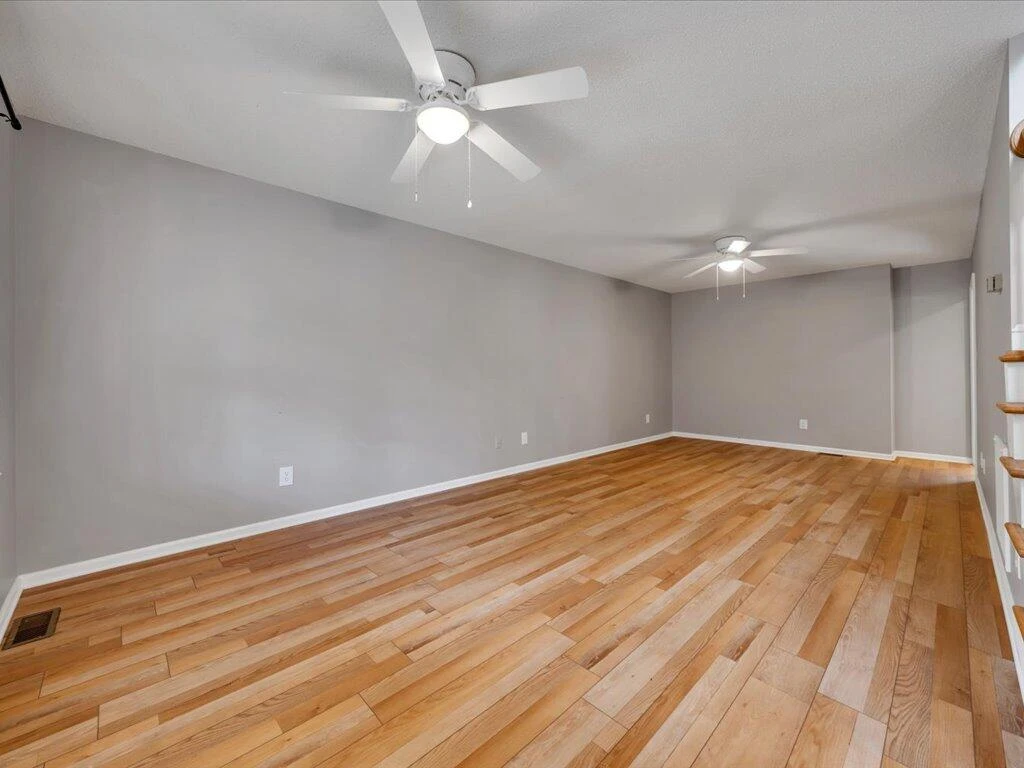 520 Scenic DR - Photo 11