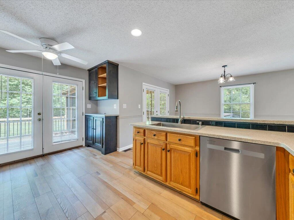 520 Scenic DR - Photo 21