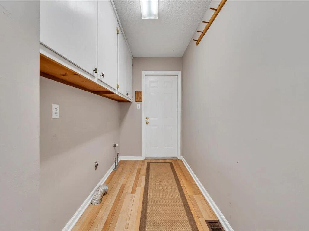 520 Scenic DR - Photo 33